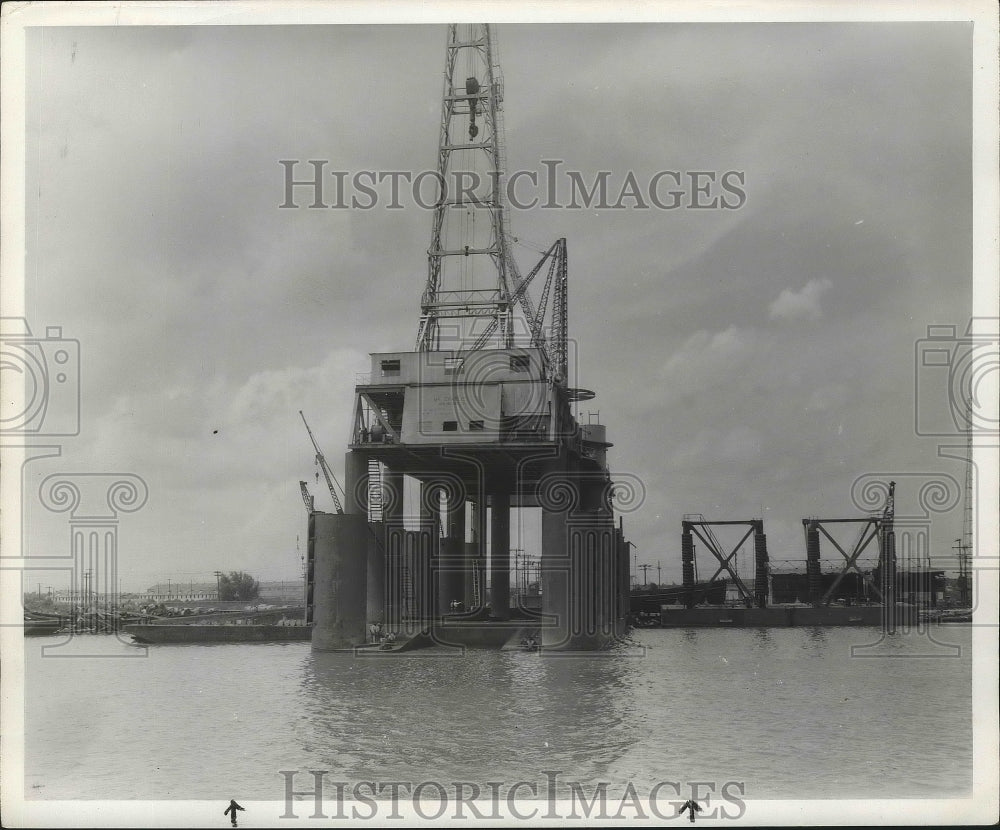 1954 Press Photo View of the Alexander Shipyard in Louisiana. - nox02511- Historic Images