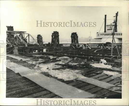 1952 Press Photo New Orleans - Fire Damages Algiers Ferry Landing - nox03026- Historic Images