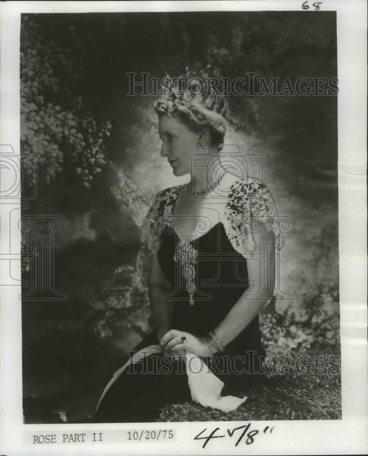 1975 Press Photo Lady Astor portrait - Historic Images