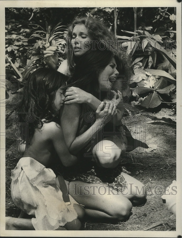 1979 Press Photo Actresses in Scene from &quot;Mysterious Island of Beautiful Women&quot; - Historic Images