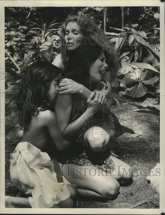 1979 Press Photo Actresses in Scene from "Mysterious Island of Beautiful Women" - Historic Images