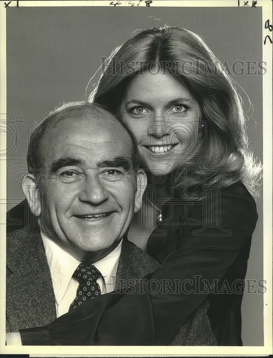 1979 Press Photo Edward Asner & Meredith Baxter Birney Star in The Family Man - Historic Images
