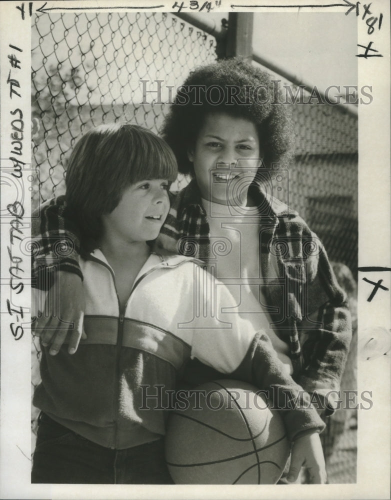 1980 Press Photo Adam Rich and Mark Bell-James in Eight is Enough - nox04803- Historic Images