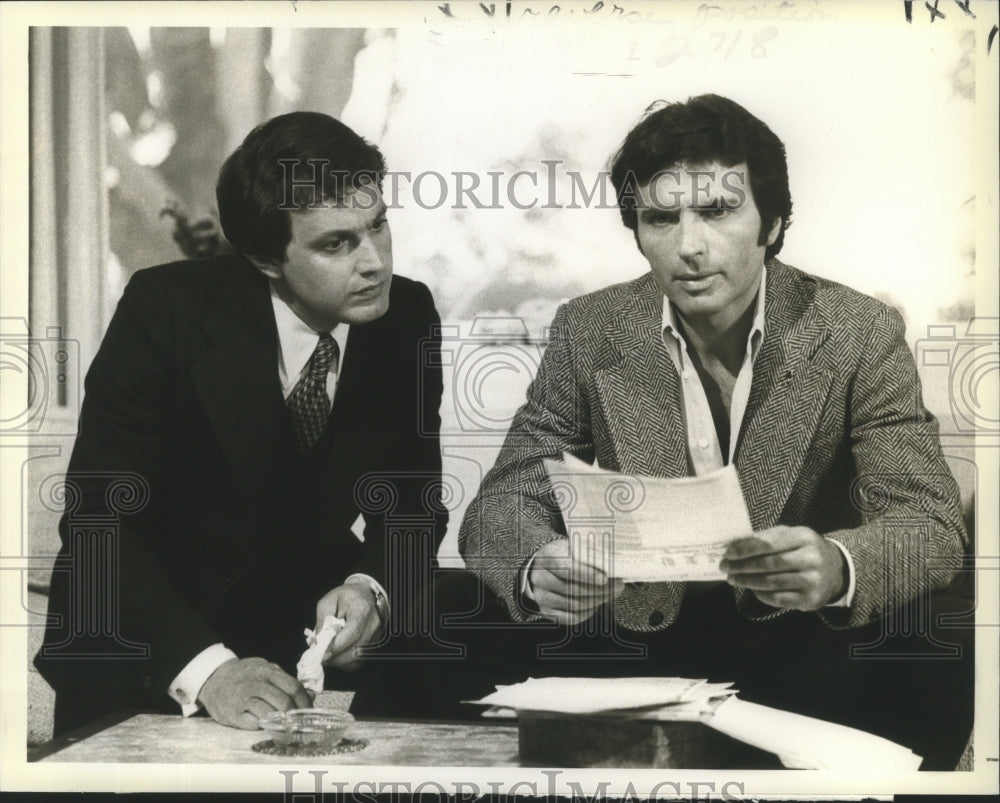 1978 Press Photo Michael Durrell & Vincent Baggetta on Eddie Capra Mysteries - Historic Images