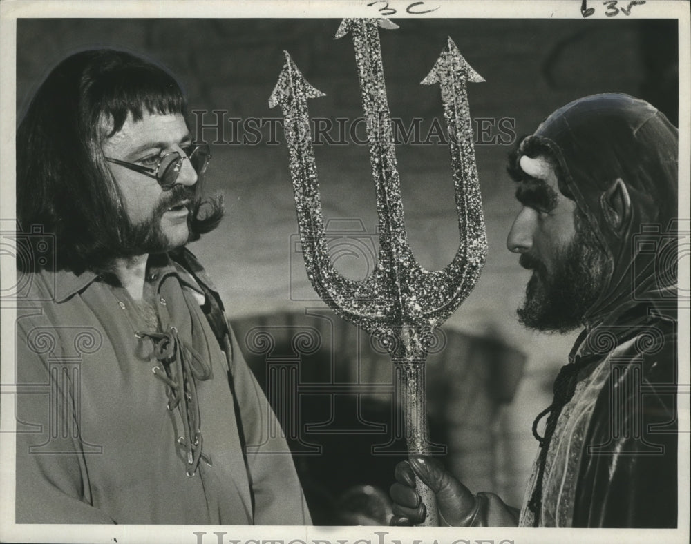 1972 Press Photo John Astin and Theodore J. Flicker in "Hell's Bells" on NBC-TV - Historic Images