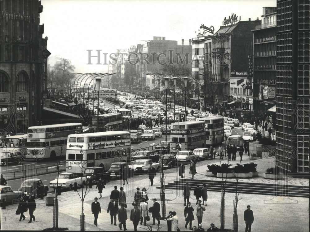 1969 Press Photo Busy Street - Kurfurstendamm - West Berlin, Germany - nox05345-Historic Images