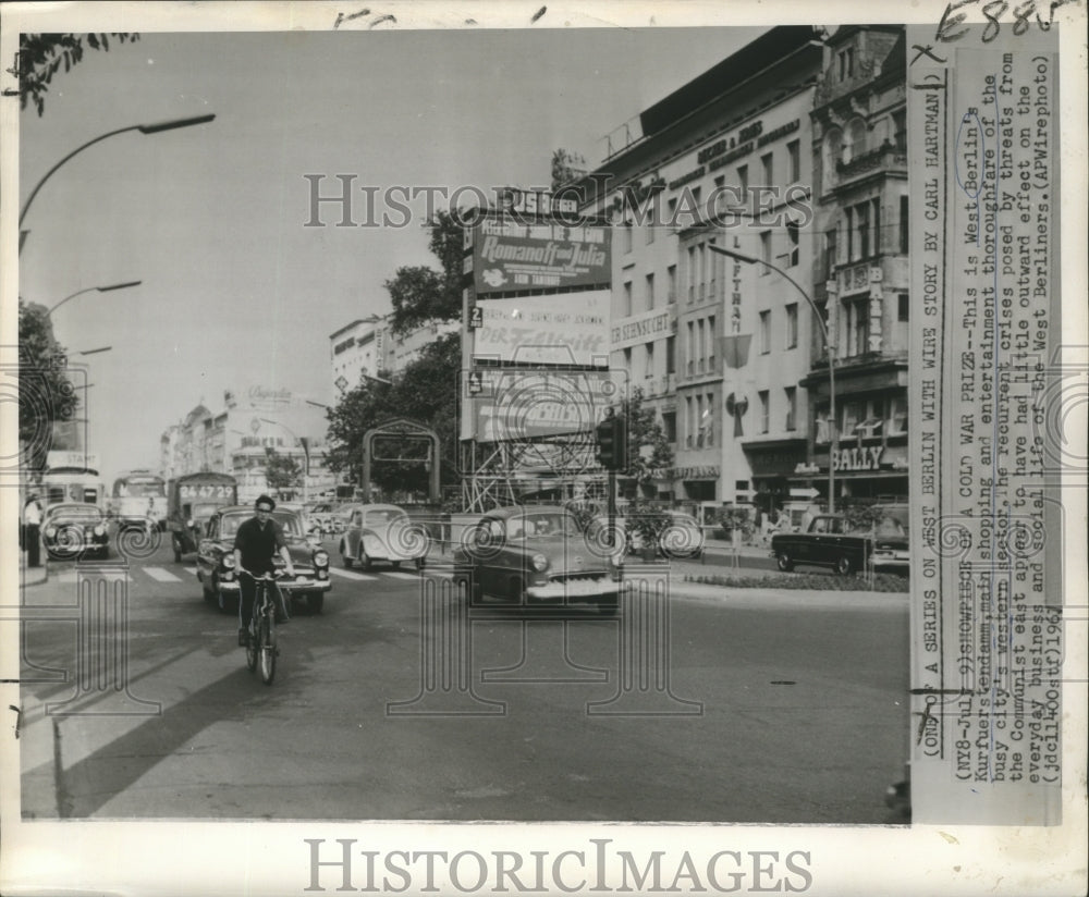1961 Press Photo West Berlin's Kurfuerstendamm, city's main thoroughfare-Historic Images