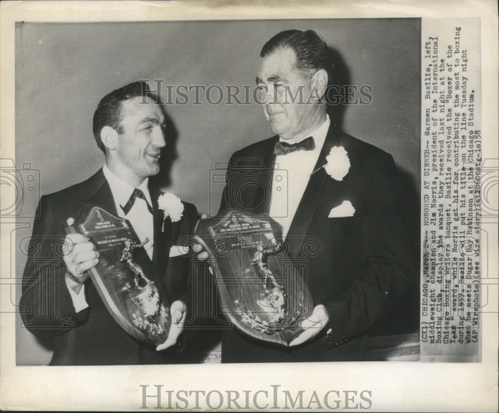 1958 Press Photo Carmen Basilio, middleweight boxing champion, and Jim Norris - Historic Images