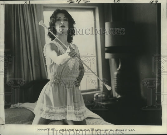 1975 Press Photo Elizabeth Ashley in "92 in the Shade" - nox05573-Historic Images