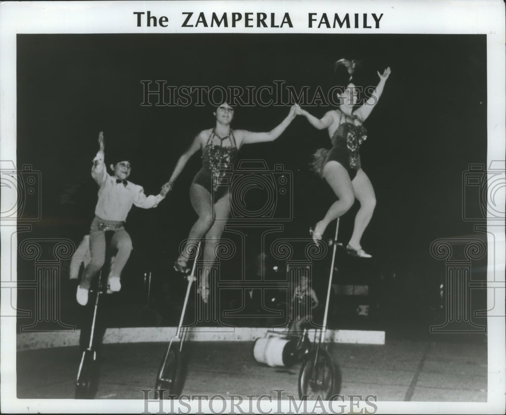 1968 Press Photo Zamperla Family Perform at Bailey Bros Circus in New Orleans - Historic Images