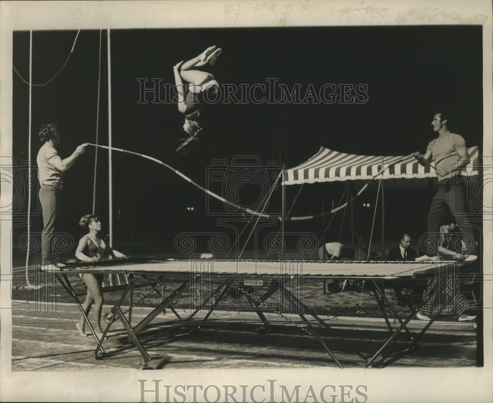 1970 Press Photo Entertainers Perform at Barnum &amp; Bailey Circus at City Park - Historic Images