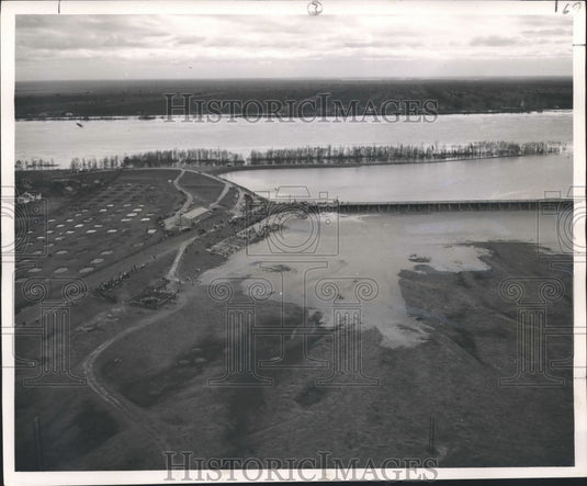 1950 Press Photo New Orleans - Bonnet Carre Spillway Opened to Advance Water - Historic Images