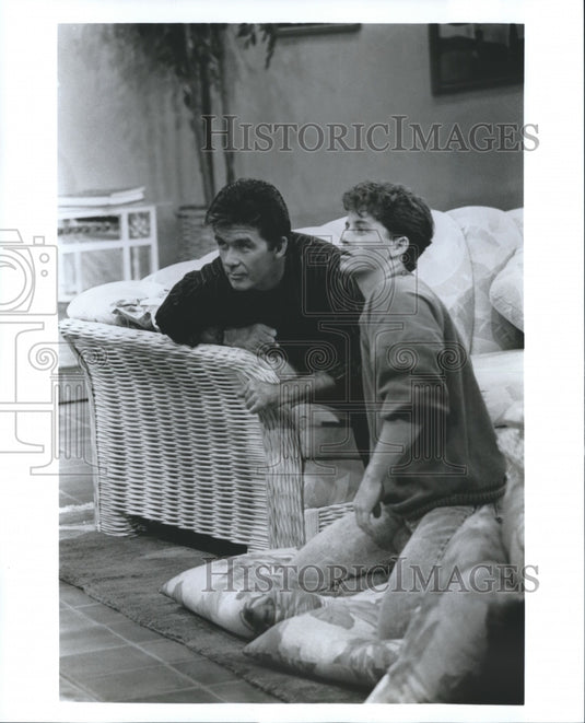 1989 Press Photo Alan Thicke and Kirk Cameron on "Win, Lose or Draw" - Historic Images