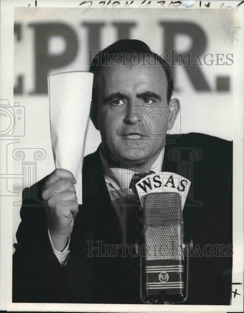 1977 Press Photo &quot;Tail Gunner Joe&quot; - Peter Boyle as Joseph McCarthy - Historic Images