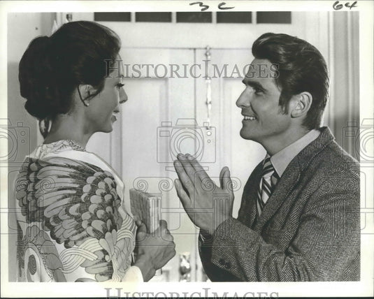 1971 Press Photo "Marcus Welby, M.D." - James Brolin and Dana Wynter on ABC - Historic Images