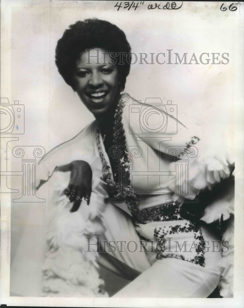 1976 Press Photo Natalie Cole to Perform on &quot;The Mike Douglas Show&quot; - Historic Images