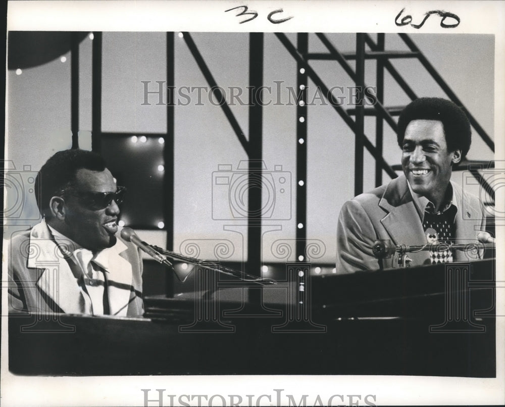 1972 Press Photo Singer Ray Charles with Bill Cosby on The New Bill Cosby Show - Historic Images