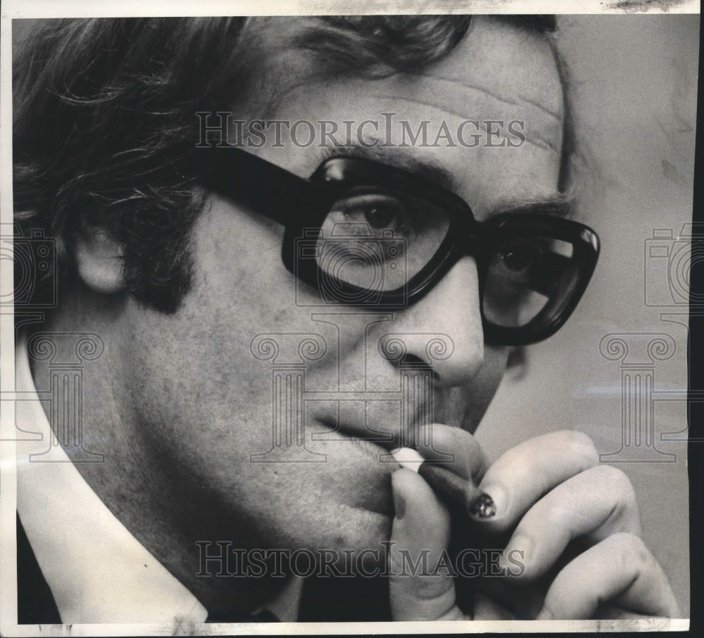 1973 Press Photo Michael Caine, Actor, in Interview After Film of &quot;Sleuth&quot; - Historic Images