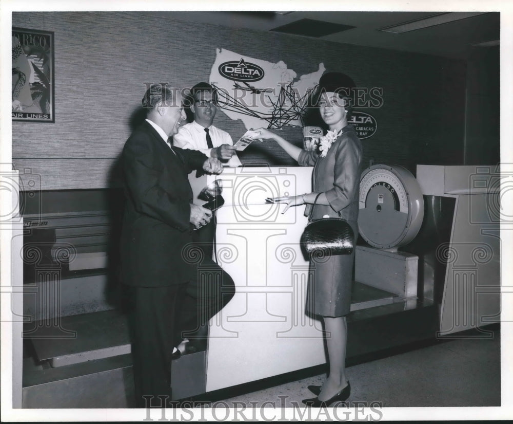 1963 Press Photo Marcelene Coate, Miss National Transportation USA - Historic Images