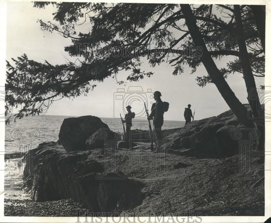 1948 Press Photo Canadian soldiers on patrol - nox12783-Historic Images