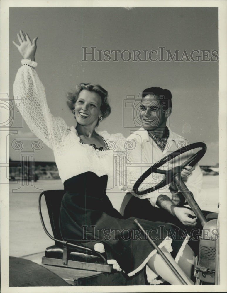 1941 Press Photo Actors Alan Curtis & Ilona Massey - Historic Images