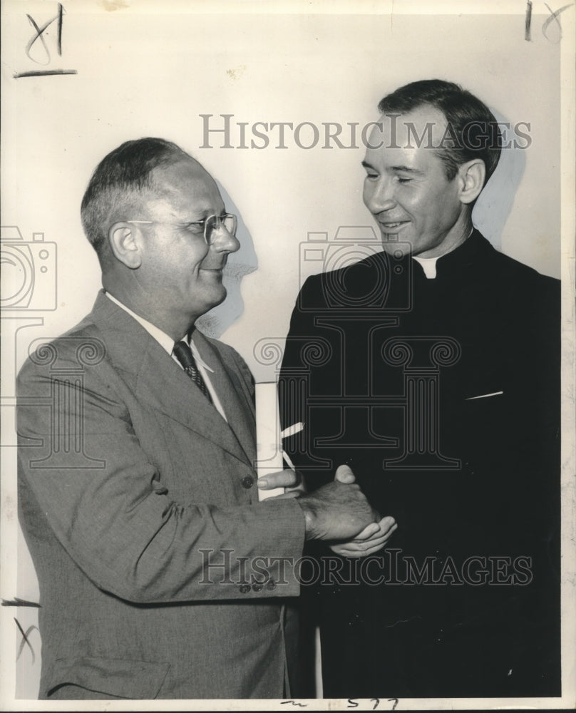 1952 Press Photo Loyola University President W. Patrick Donnelly, Joseph Dallier - Historic Images