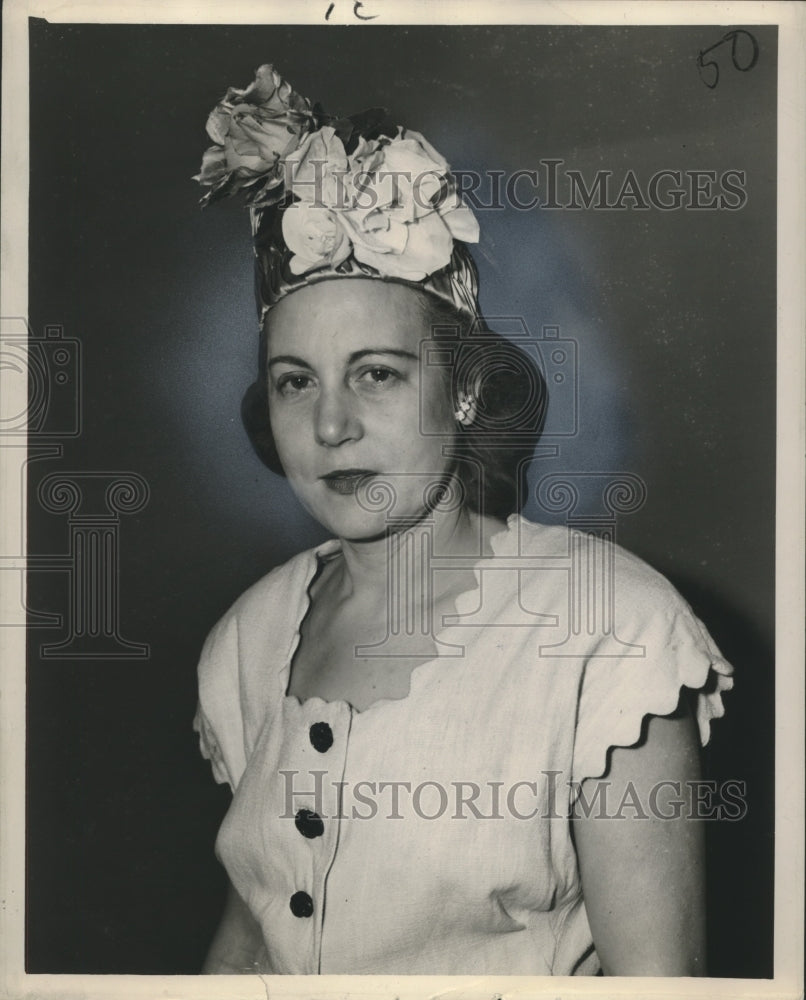 1947 Press Photo Mrs. Frank de Satour - nox14973- Historic Images