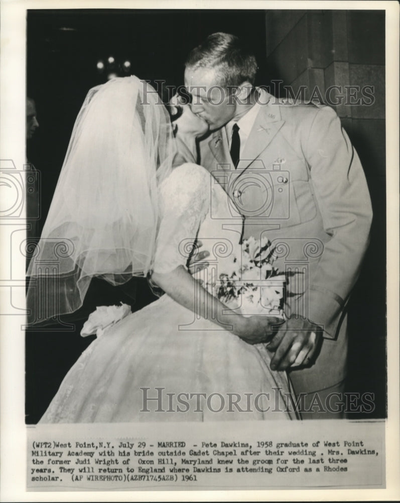 1961 Press Photo Pete Dawkins with wife, Judi Wright of Oxon Hill, Maryland-Historic Images