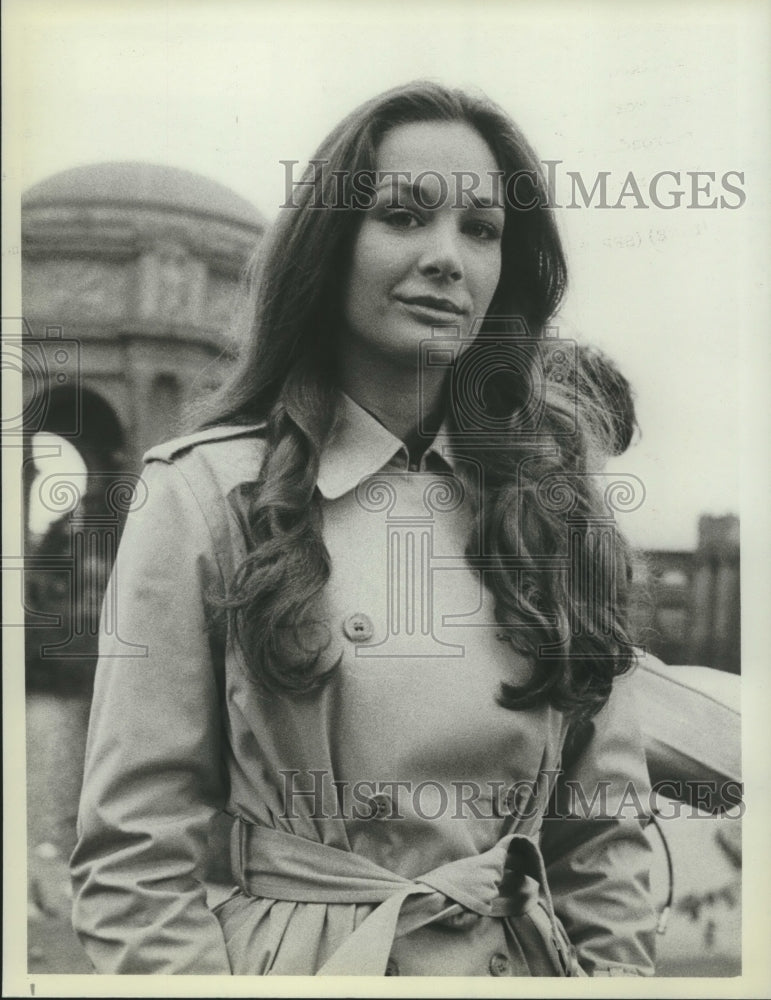 1982 Press Photo Mary Crosby as television reporter in Midnight lace on NBC TV-Historic Images