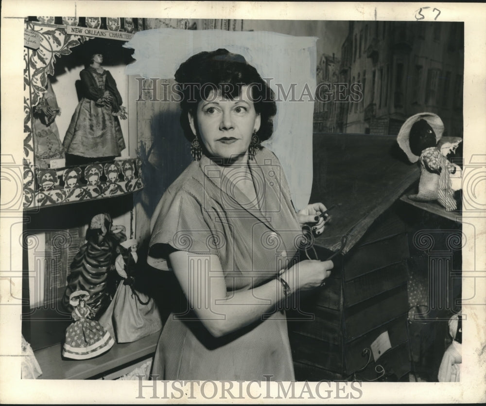 1951 Press Photo Mrs. Jessie Davis is a veteran actress and president of Theater - Historic Images