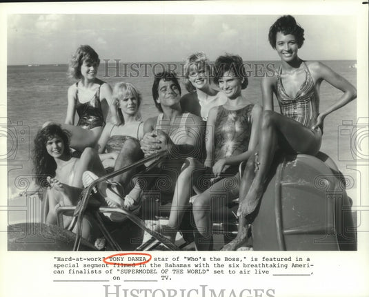 1986 Who's the Boss Star Tony Danza with Six Supermodel Finalists - Historic Images