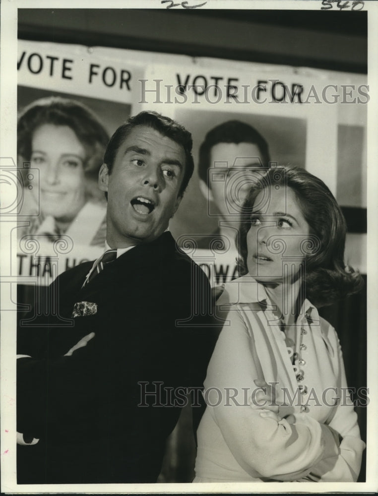 1971 Press Photo Jonathan Daly and Julie Adams, &quot;The Jimmy Stewart Show&quot;-Historic Images