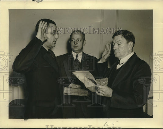 1939 Press Photo David Ellison sworn in as State's Attorney General. - nox18104-Historic Images