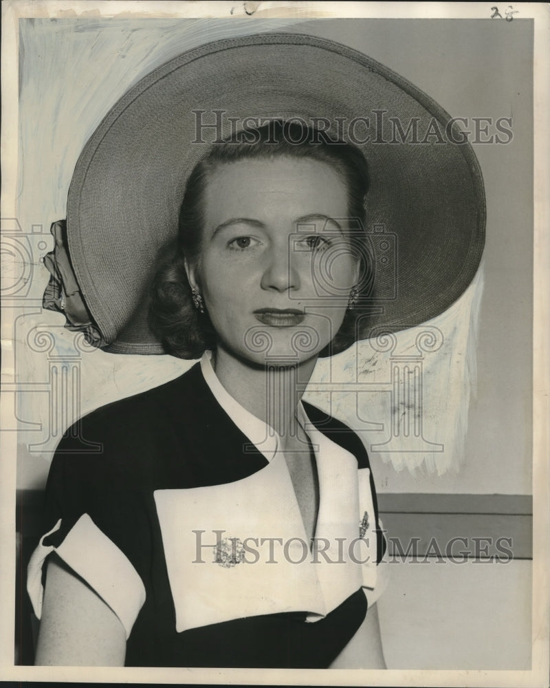 1951 Press Photo Mrs. Joseph C. Elmer, chairman of the Lucille Mary Grace-Historic Images