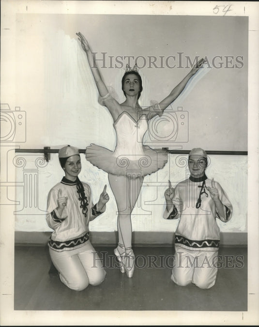 1957 Press Photo Ballet-Jeanne Fernandez & others perform "The Nutcracker." - Historic Images