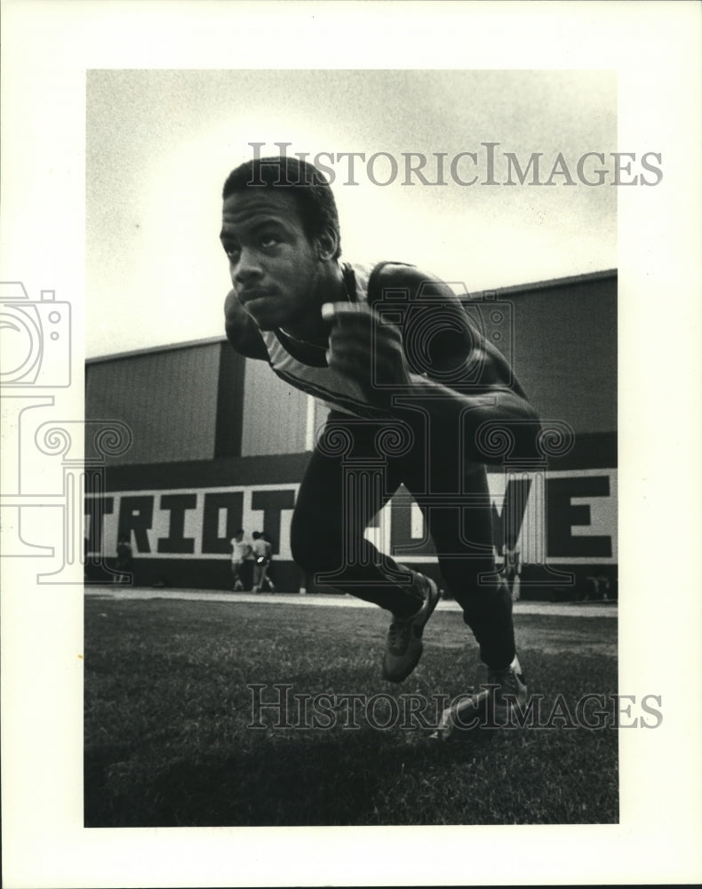 1982 Reggie Dupart, Detroit Native track star-Historic Images