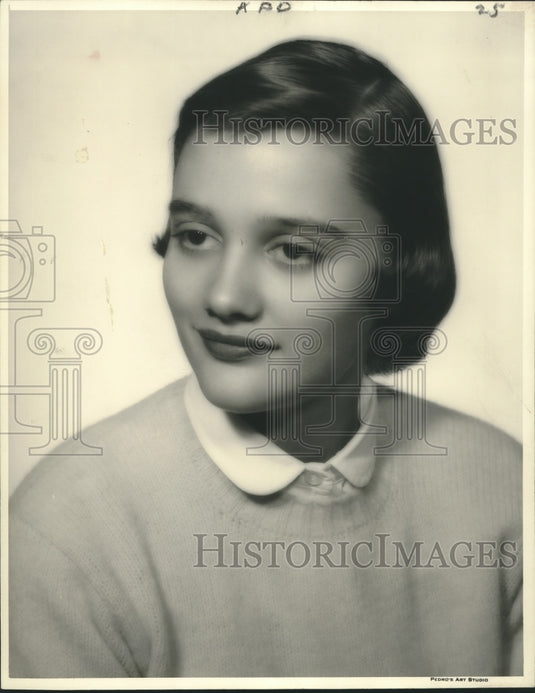 1958 Lady Helen Hardy - Historic Images