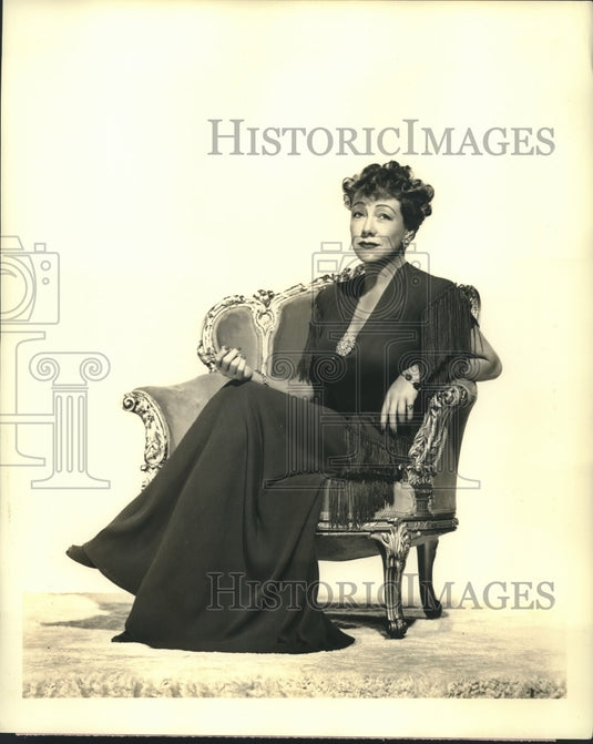 Press Photo "You'll Never Get Rich," Marjorie Gateson in J.W. Robinson creation-Historic Images
