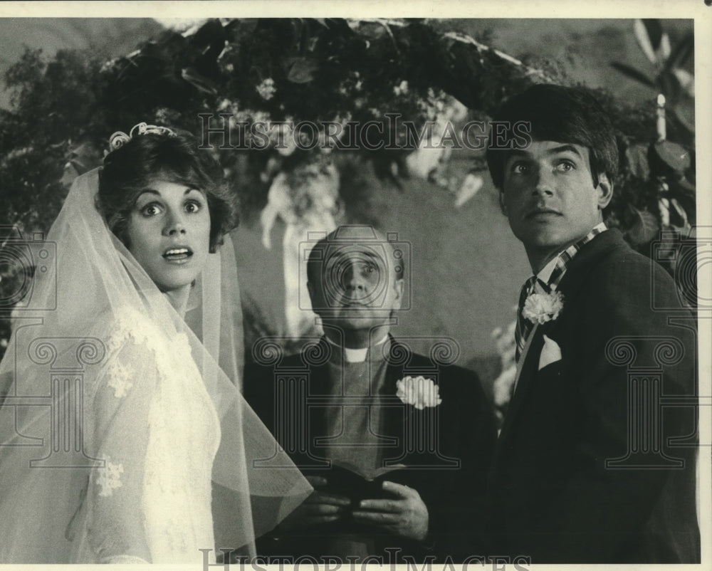 1978 Press Photo Actors in Wedding Scene of &quot;Getting Married&quot; - nox22606 - Historic Images