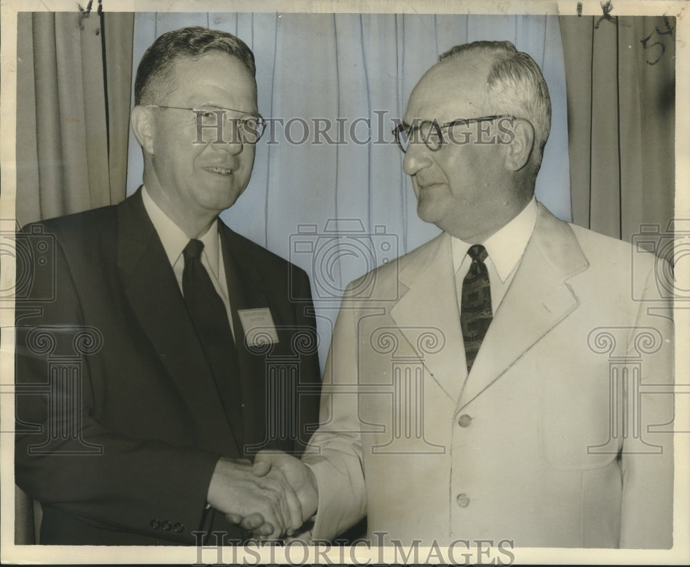 1955 S. E. Babington, Lewis Gottlieb at Bankers Convention at hotel - Historic Images