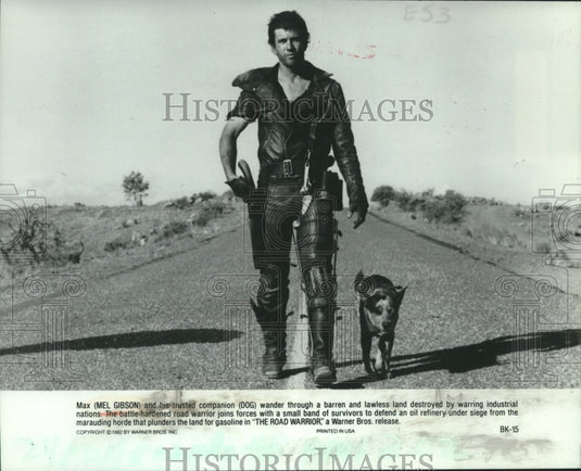 1982 Press Photo Actor Mel Gibson as Max in "The Road Warrior" Movie - nox22687-Historic Images