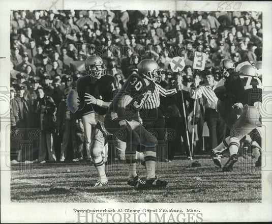 1973 Press Photo Navy Midshipmen Football Player Al Glenny with Others in game - Historic Images
