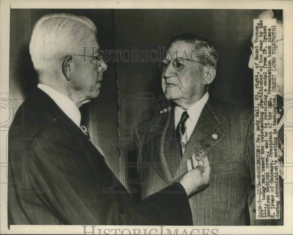 1949 Press Photo AMA Outstanding Practitioner of the Year Dr. Andy Hall-Historic Images