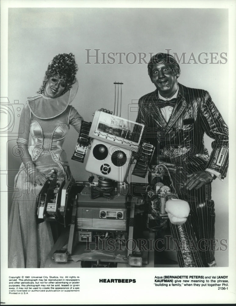 1981 Press Photo Actors Bernadette Peters, Andy Kaufman in &quot;Heartbeeps&quot;-Historic Images