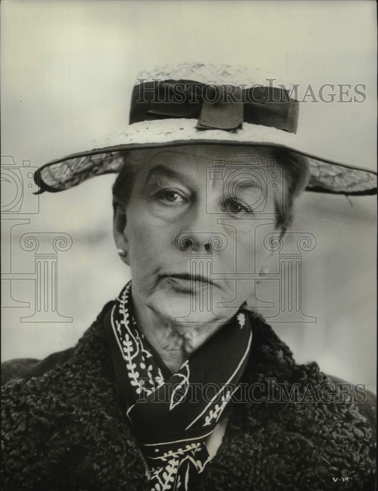 1977 Press Photo Actress Wendy Hiller in &quot;Voyage of the Damned&quot; - nox25210- Historic Images