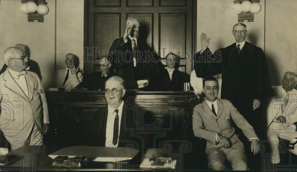 Press Photo Judge Walter Gleason Taking Oath - nox25599-Historic Images