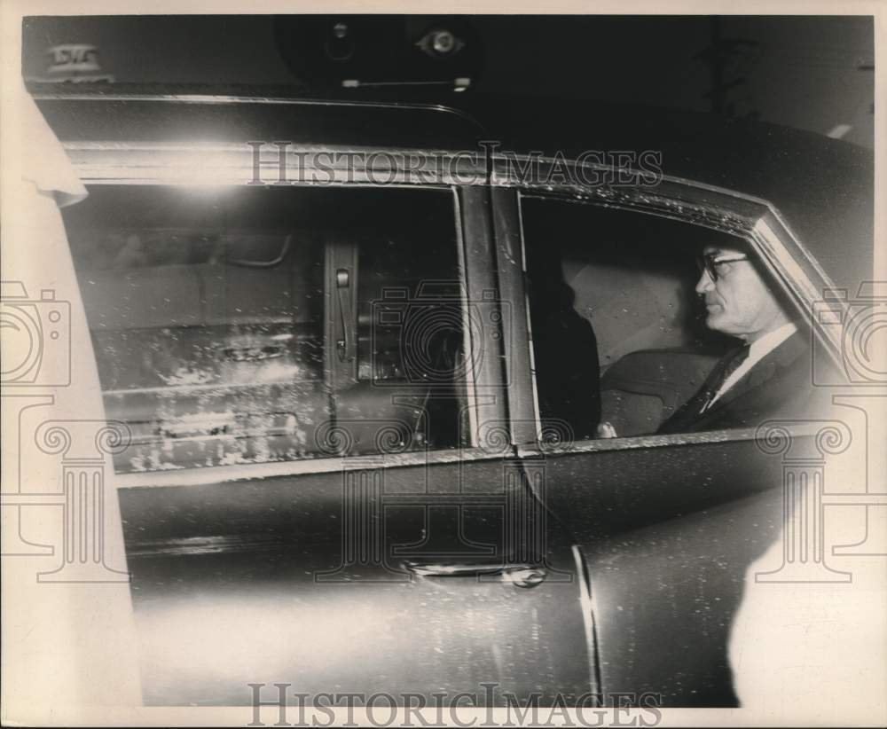 1964 GOP Presidential Hopeful Barry Goldwater in Car in New Orleans - Historic Images