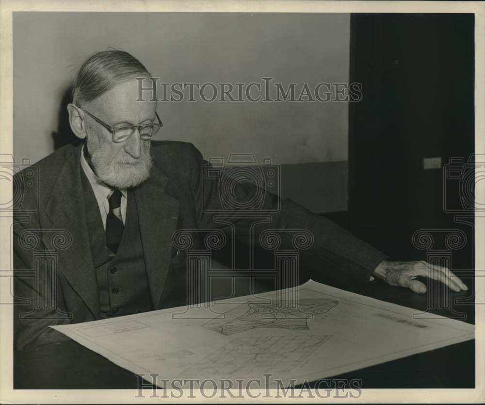 1949 Dr. W.H. Hobbs with Drawing - Historic Images