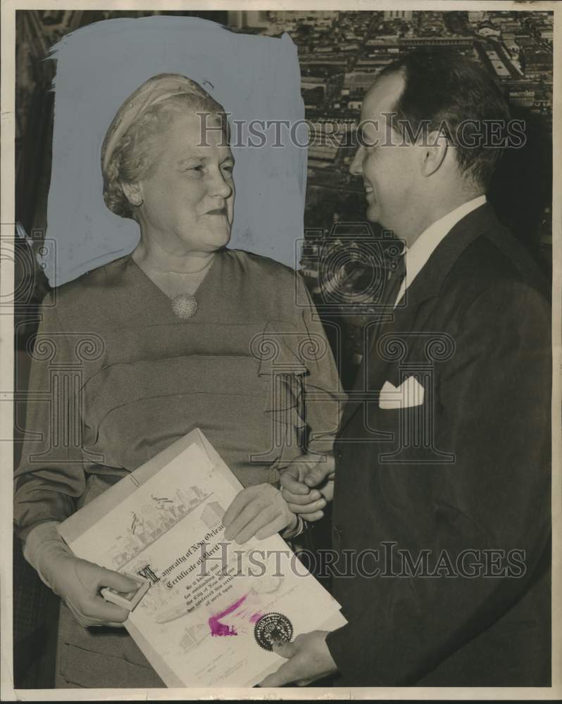 1954 Press Photo New Orleans City Worker Edna Konz Honored by Mayor - nox27450-Historic Images