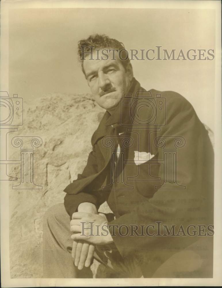 1949 Press Photo Actor Harry Kingston to Star in &quot;The Clock&quot; Episode - Historic Images